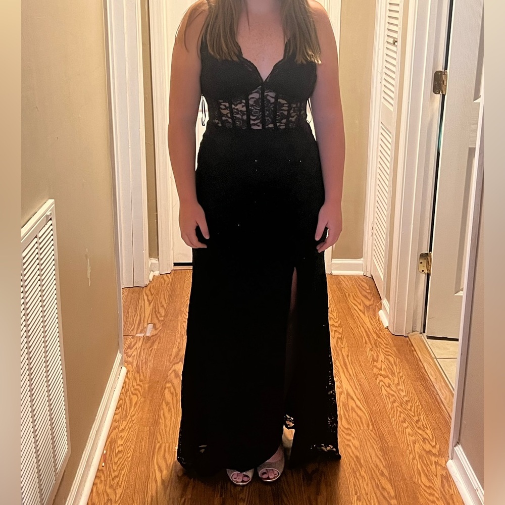 Black Lace Evening Gown/ prom dresss